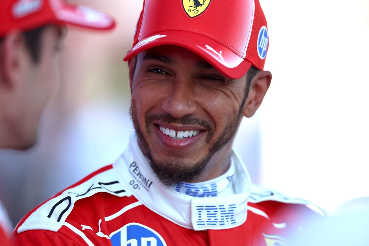 Villeneuve 力挺 Hamilton：退休呼聲荒謬，艱難時期不應退賽