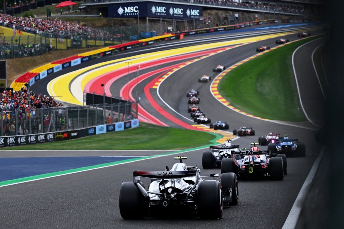 F1 2026 動力單元惹議：車手真係輸畀 AI 演算法？