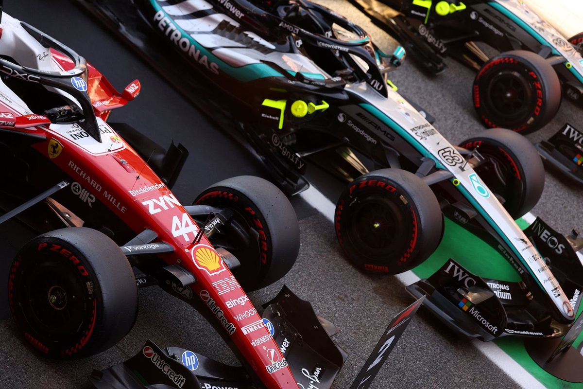 F1 2026 加泰羅尼亞排位賽對決：Antonelli 領跑，Mercedes 隊內戰勝 Piastri