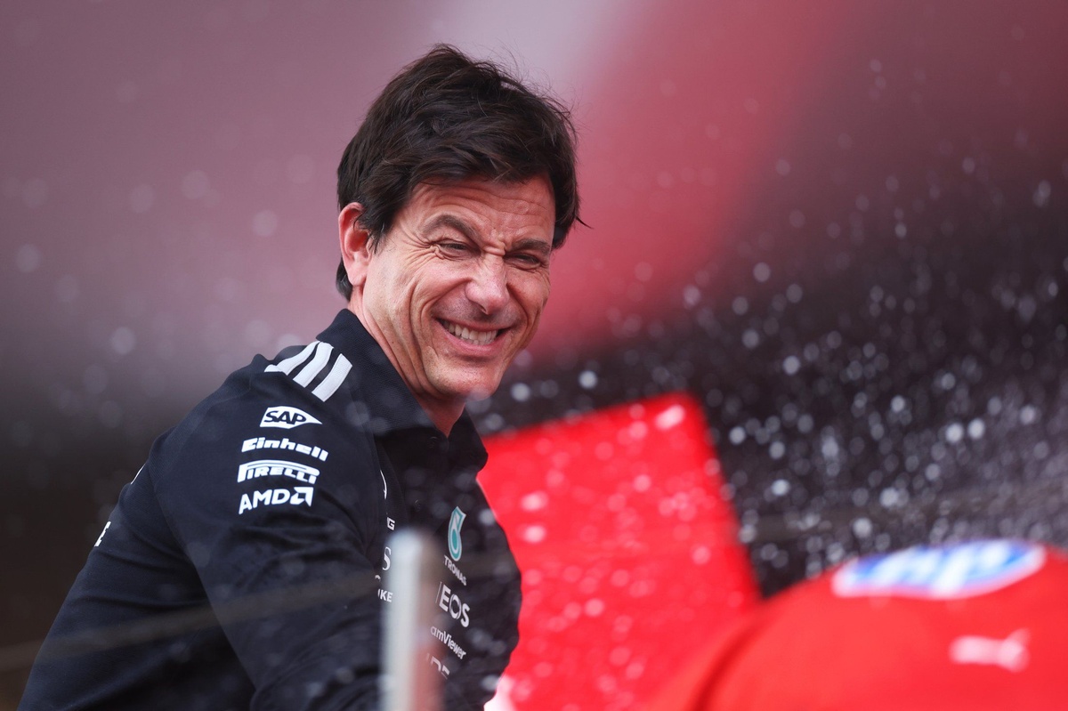 Steiner：Wolff 太精明，不會把 Verstappen 與 Antonelli 配對