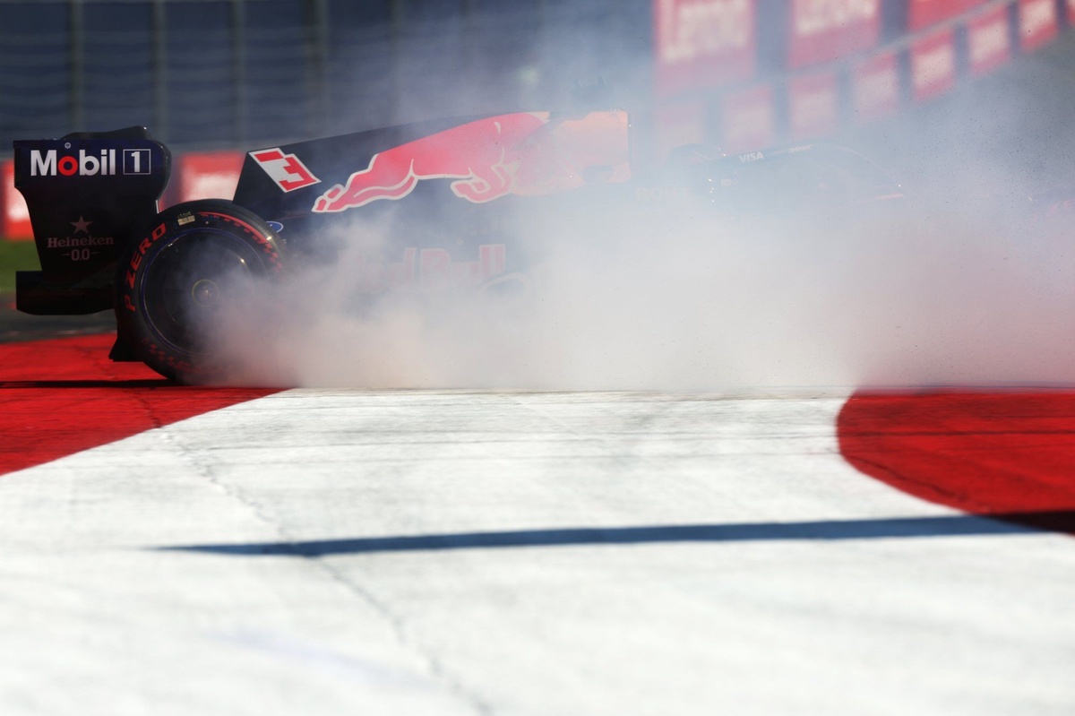 Verstappen 質疑黃旗延遲：FIA 解釋按標準程序處理