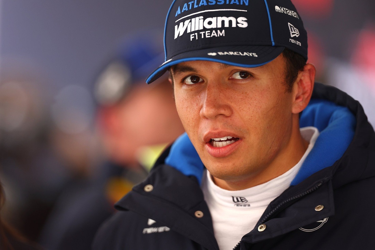 Alex Albon：Williams 無法以 F1 2026 賽車重量為藉口