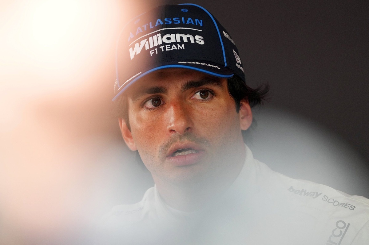 Sainz 質疑 2026 規則：早期模擬數據如何讓車手接受？
