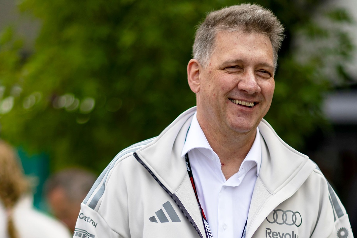 Audi CEO 多爾納最後一刻環球飛抵墨爾本 親睹歷史性F1首秀