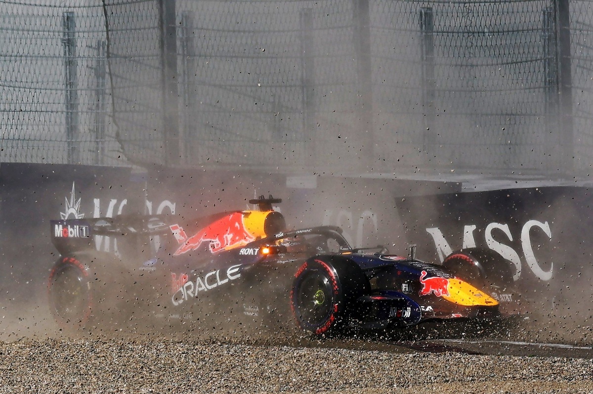 Verstappen 奧地利排位賽撞車：賽車後軸突然鎖死失控