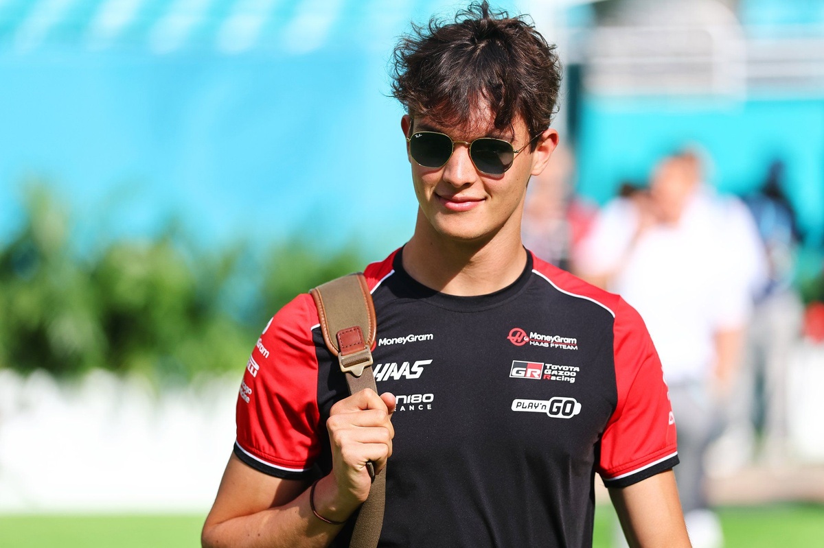 Haas車手Bearman送16歲弟弟Fiat Topolino豪禮 揭F1家庭福利