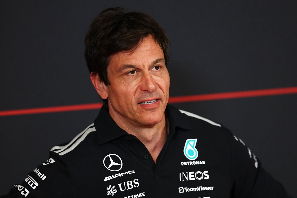 Steiner 警告 Wolff：Mercedes 將用車隊指令對付 Ferrari 威脅