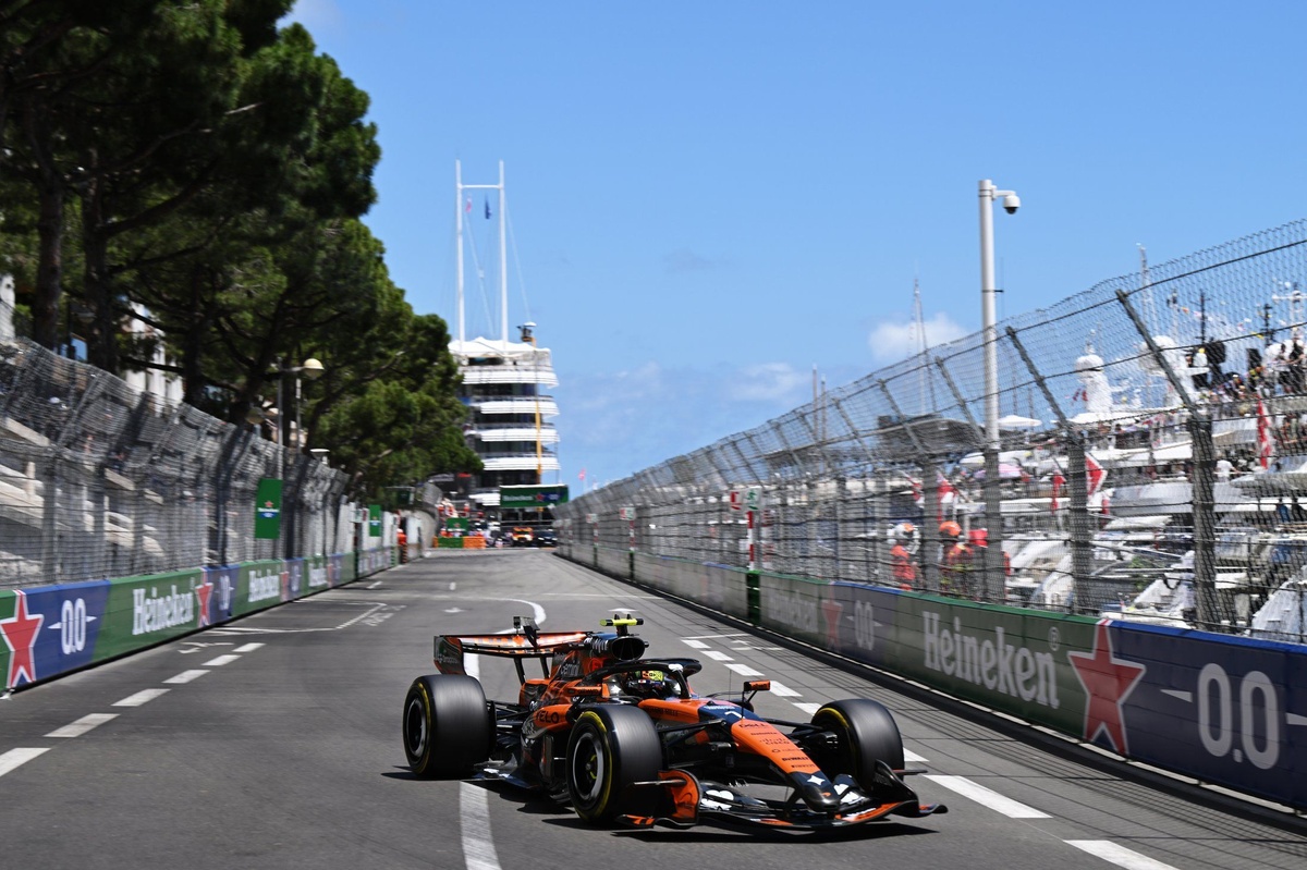 McLaren 以 73 米超級遊艇運抵蒙地卡羅，MCL-HY 首度公開
