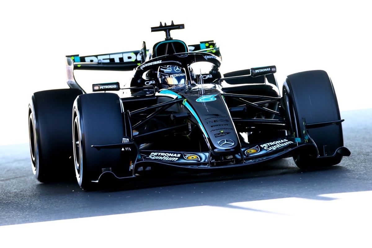 Russell 領先 Antonelli 0.026 秒 Mercedes 日本站 FP1 再奪雙冠
