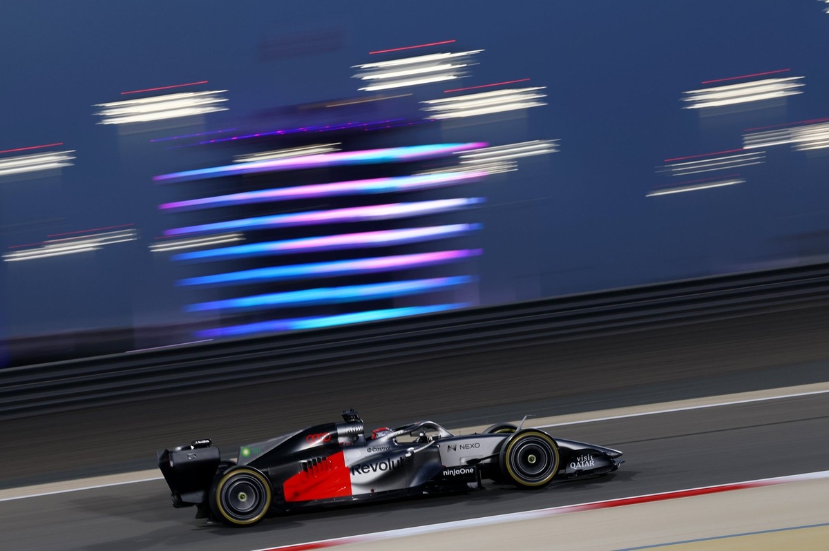 2026 F1 巴林季前測試首日重點數據：Norris 僅領先 Verstappen 0.129秒