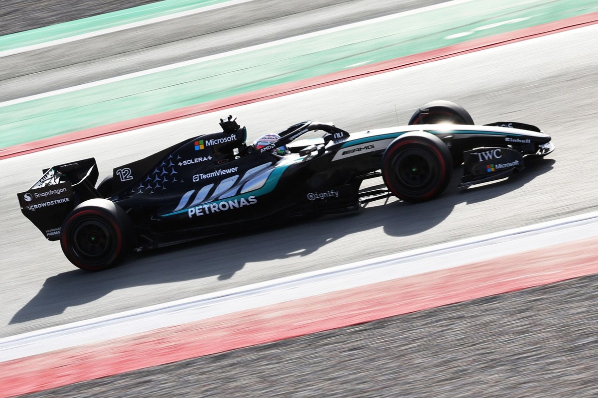 Toto Wolff 怒斥對手：快點搞掂自己！回應Mercedes引擎爭議