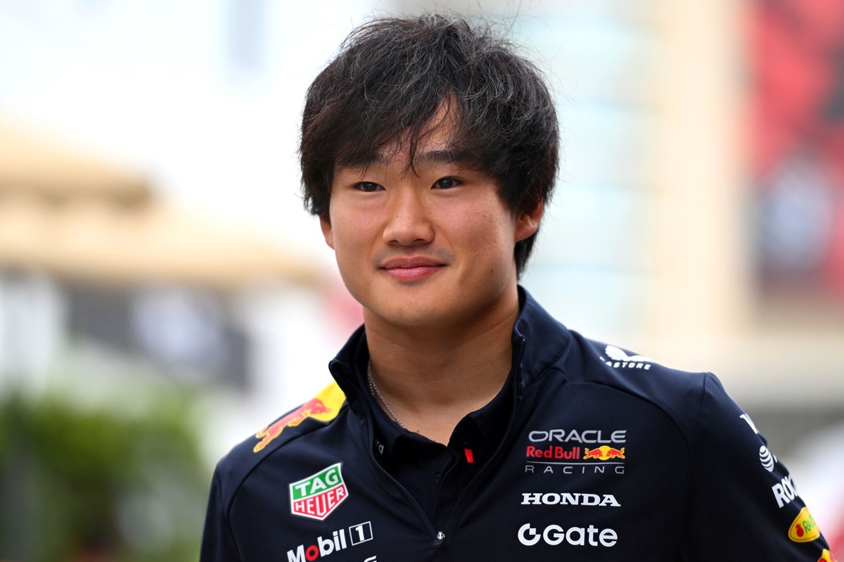 Yuki Tsunoda 駕 Red Bull F1 車於舊金山示範跑 突爆火警安全脫險