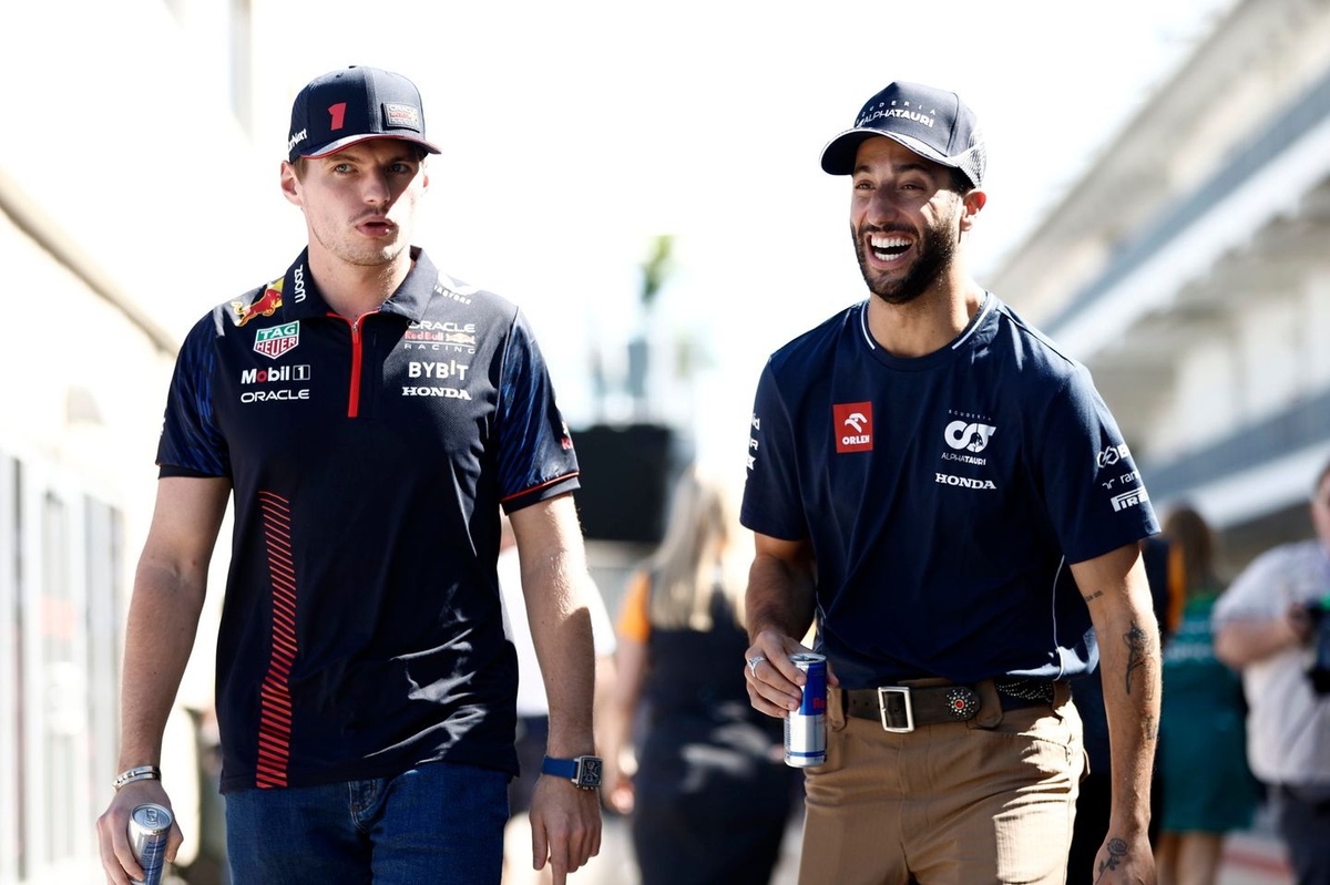 Ricciardo 見 Verstappen 戴 No.3 帽首次反應曝光 暖心互動成焦點