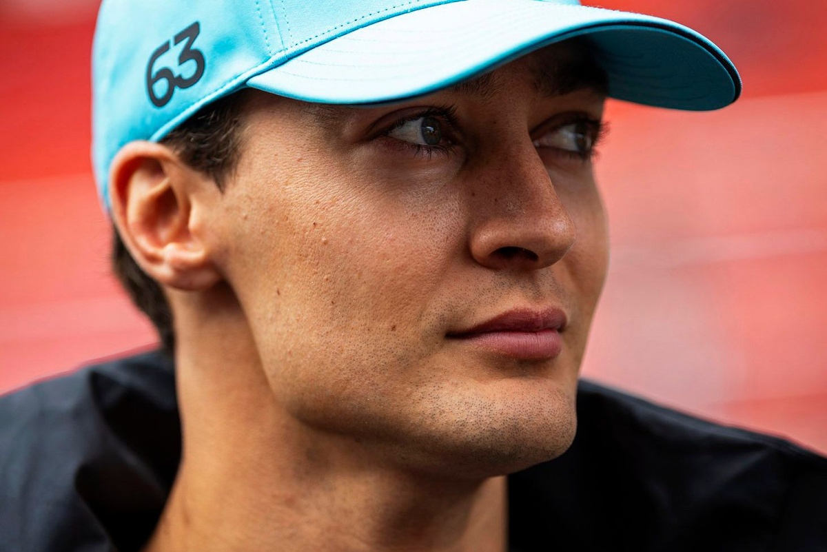 Mercedes 查出 George Russell 動力單元軟件異常