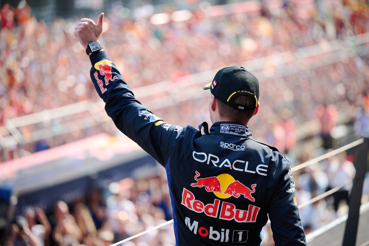 Verstappen 讚紅牛奧地利進步：賽車中程問題阻礙追擊 Russell