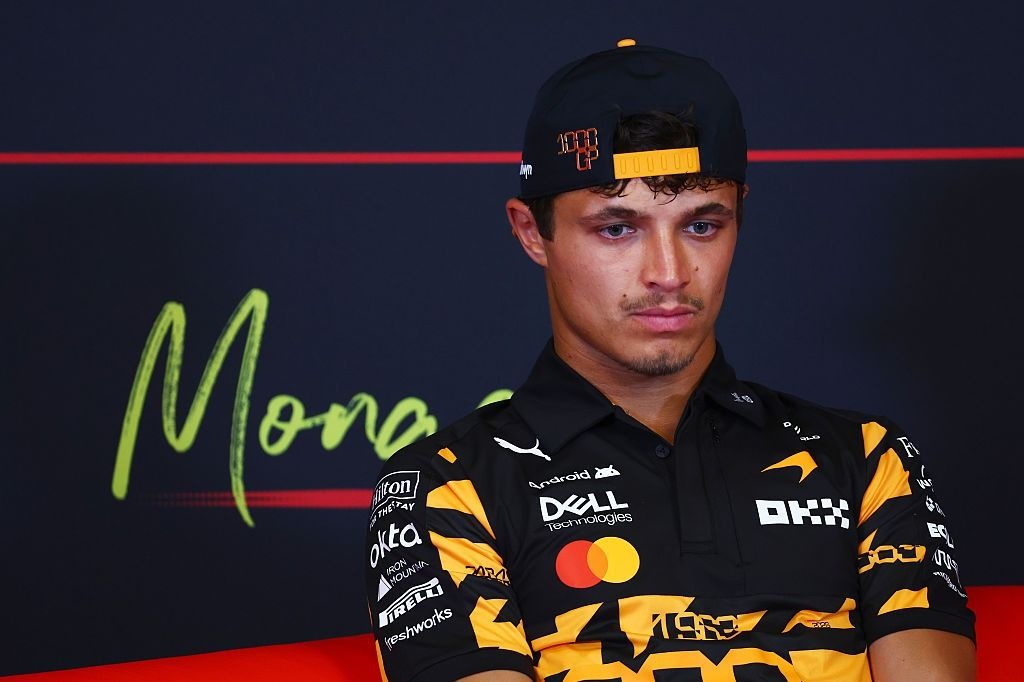 Lando Norris 與 Charles Leclerc 因遲到 FIA 記者會遭罰