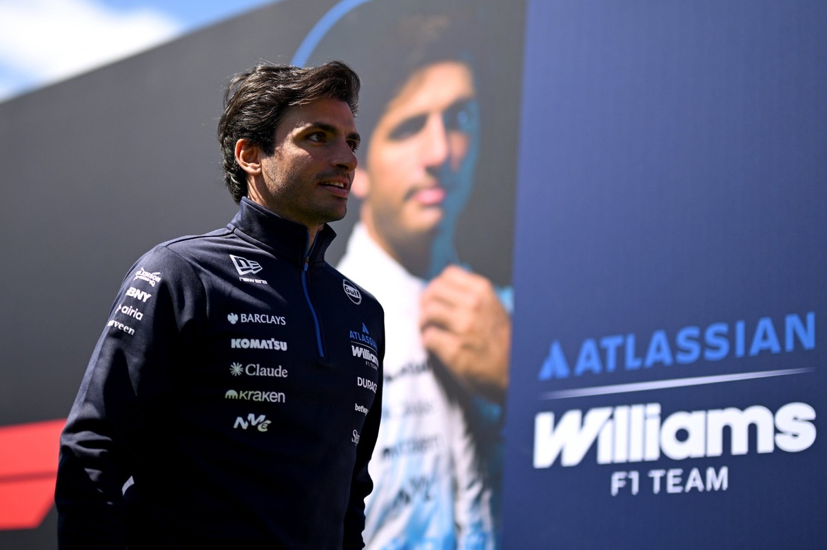 Sainz 暫不考慮 Williams 後路：2026 合約到期前靜待夏季休賽期