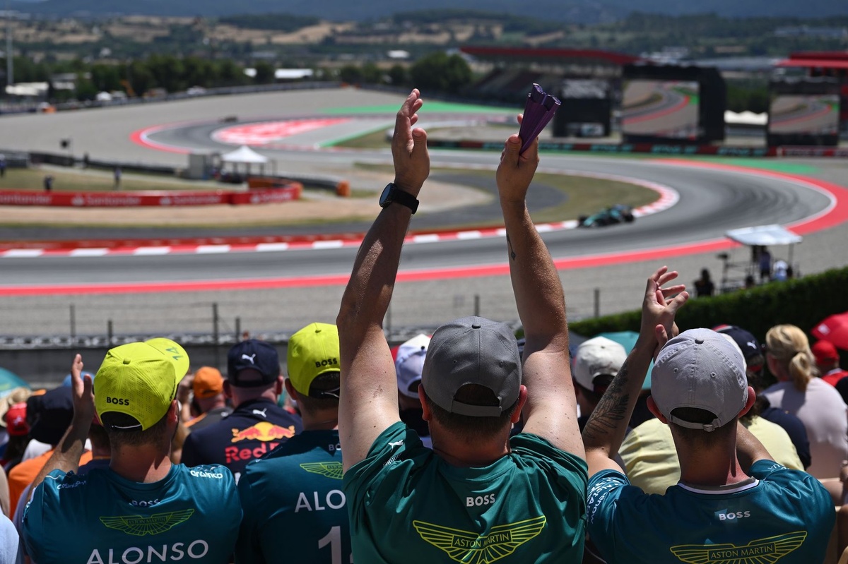 Russell 巴塞隆拿奪桿位　F1 西班牙站周日料炎熱乾爽