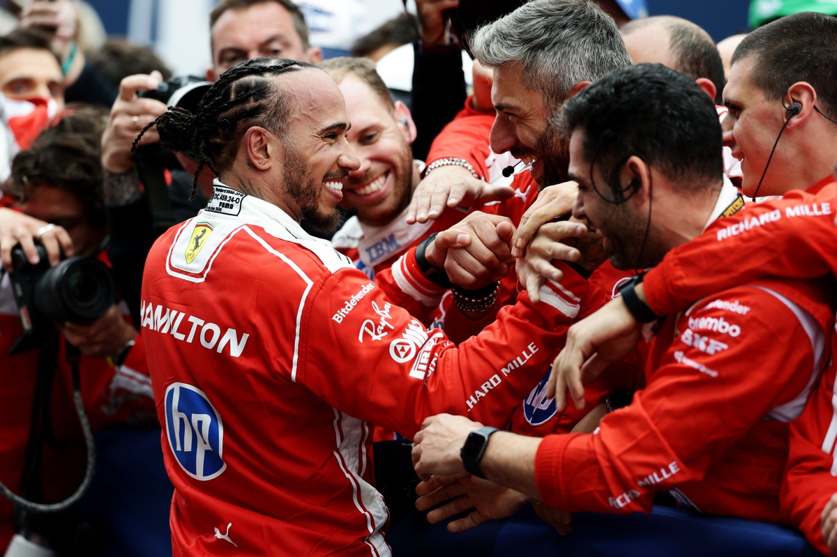 Steiner 警告 Ferrari 勿亢奮：Hamilton 巴塞羅拿首勝成 2026 非 Mercedes 首勝