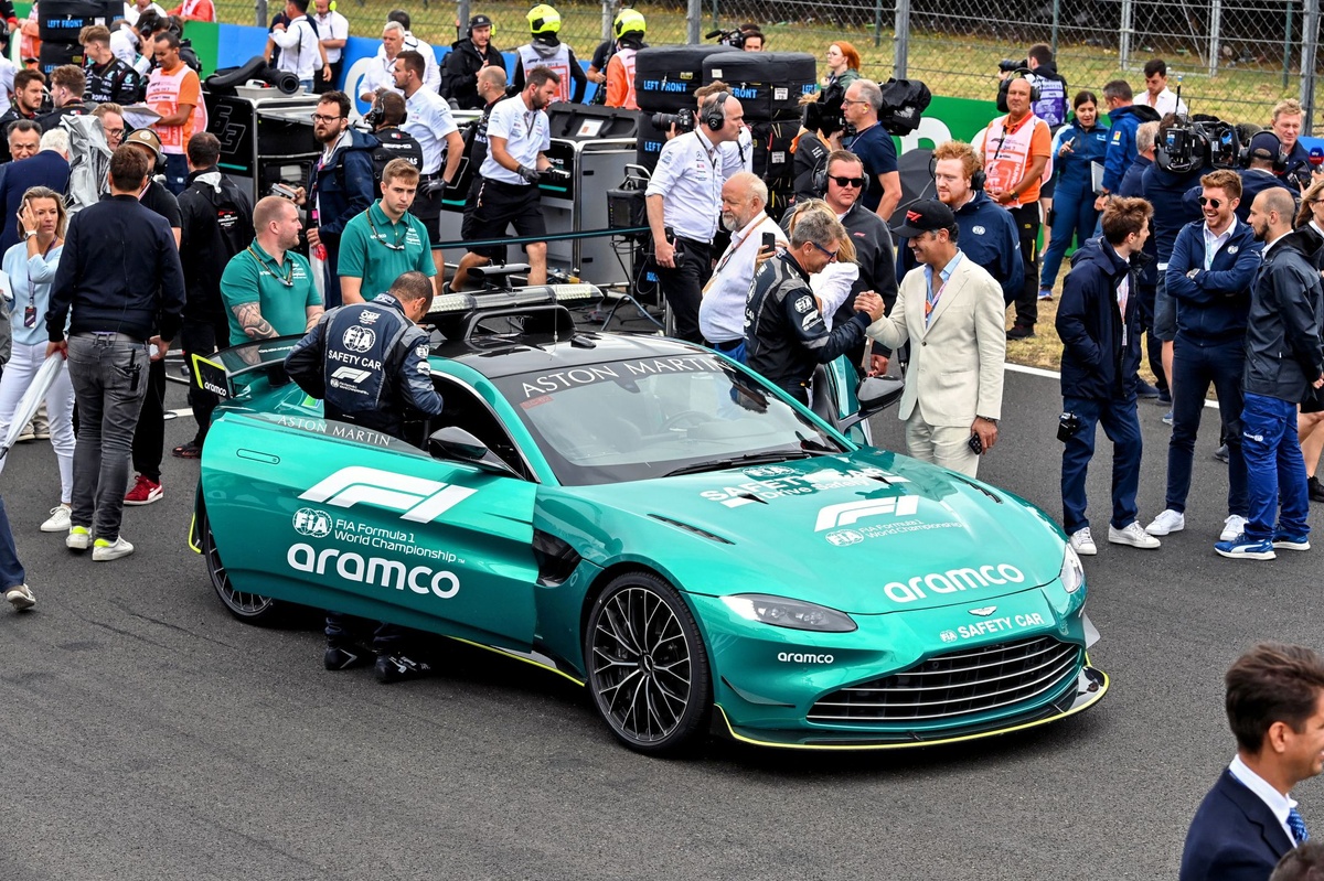 2021阿布達比爭議安全車Aston Martin Vantage 開售59.9萬鎊