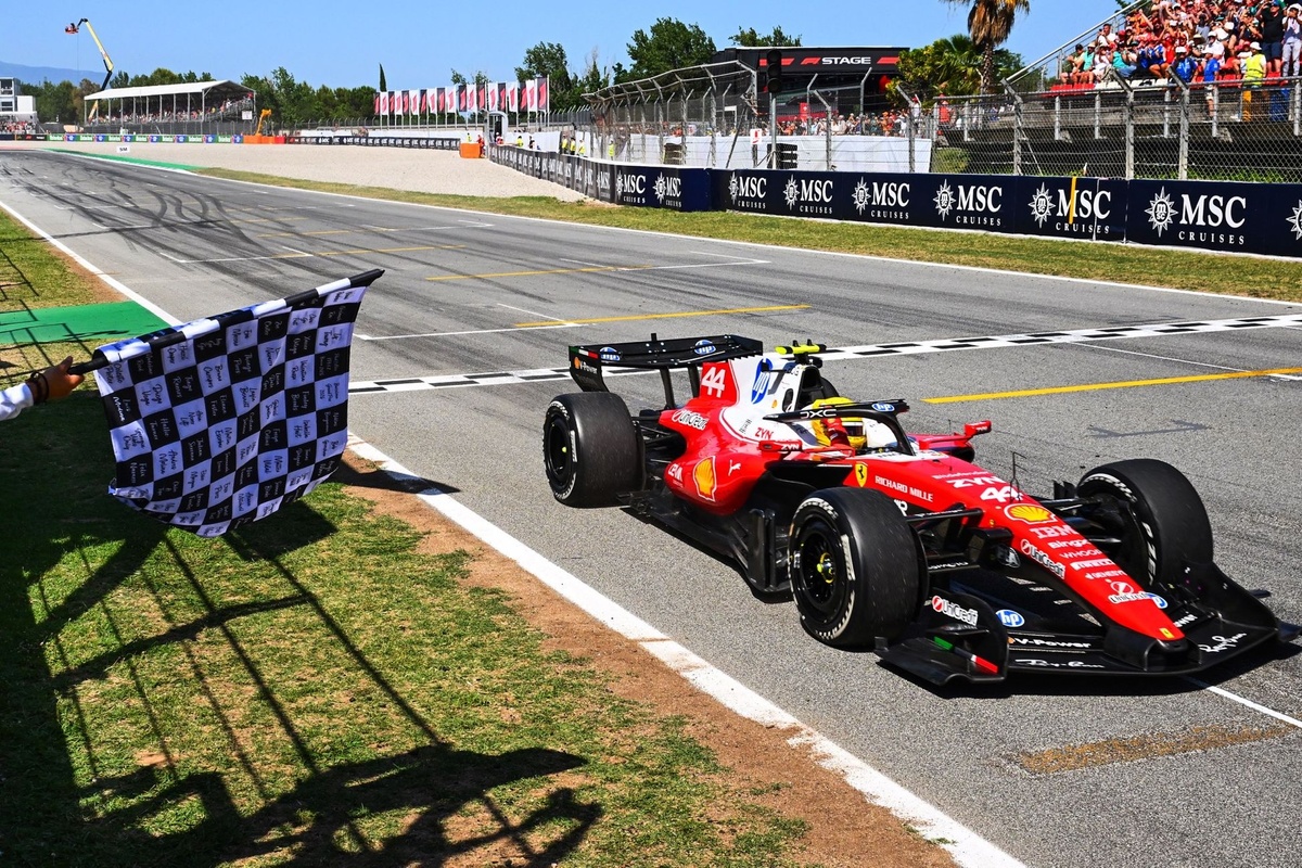 Hamilton 勇奪加盟 Ferrari 首勝　Antonelli 晚段退賽失機