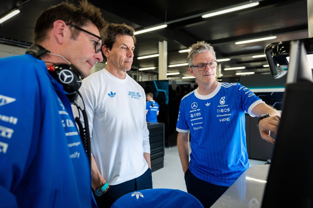 Wolff 坦言性能優先：Mercedes 2026 賽季需解決可靠性隱憂