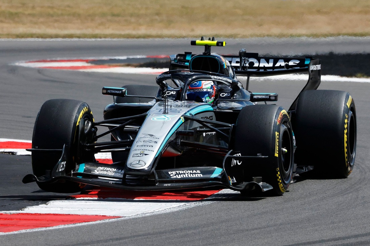 Antonelli 英國 Sprint 首勝：銀石賽道超越 Hamilton 奪冠