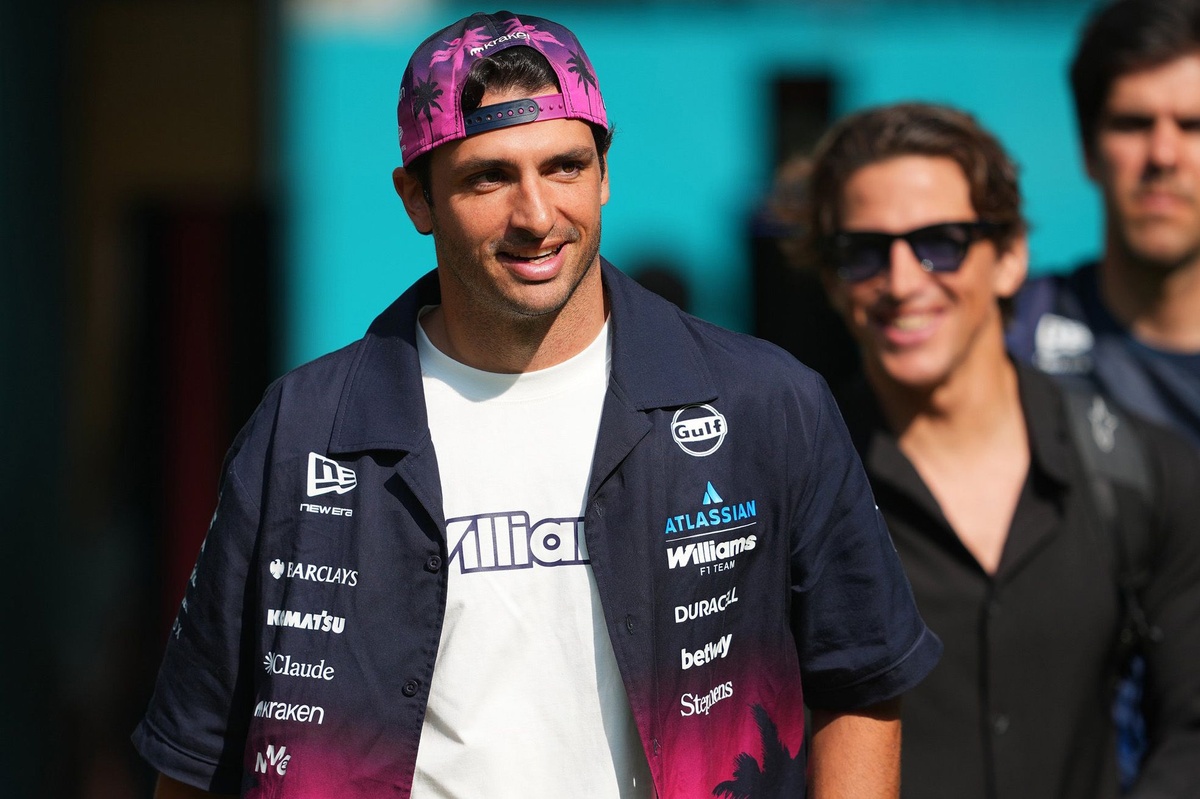 Williams 升級失敗引質疑：Sainz 扭轉頹勢「毫無進展」