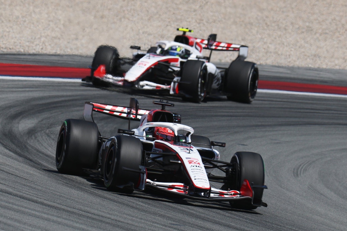 Smedley 質疑 Haas 難成 F1 前列車隊