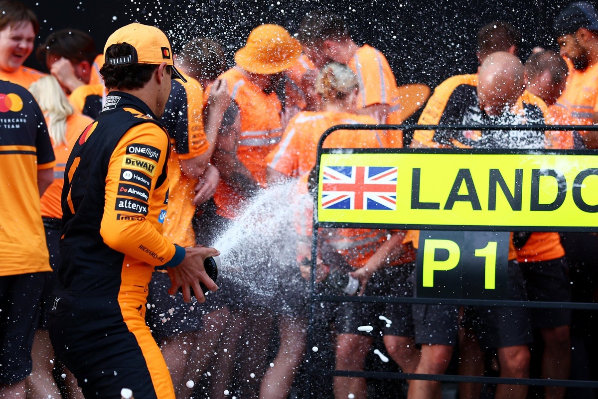 McLaren 2026前景升溫　Zak Brown：初步跡象顯示車隊有競爭力
