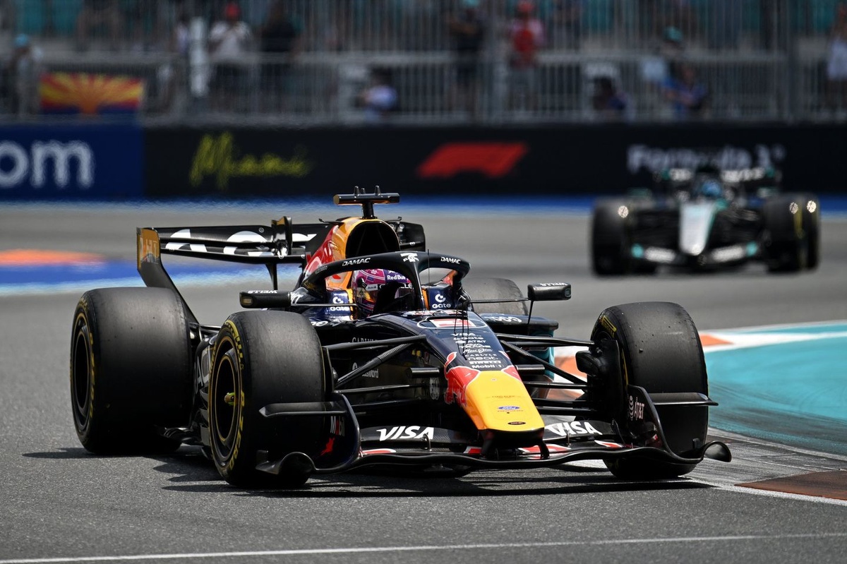 Verstappen 擺脫「乘客」狀態 Red Bull 邁阿密竿位前排逆轉