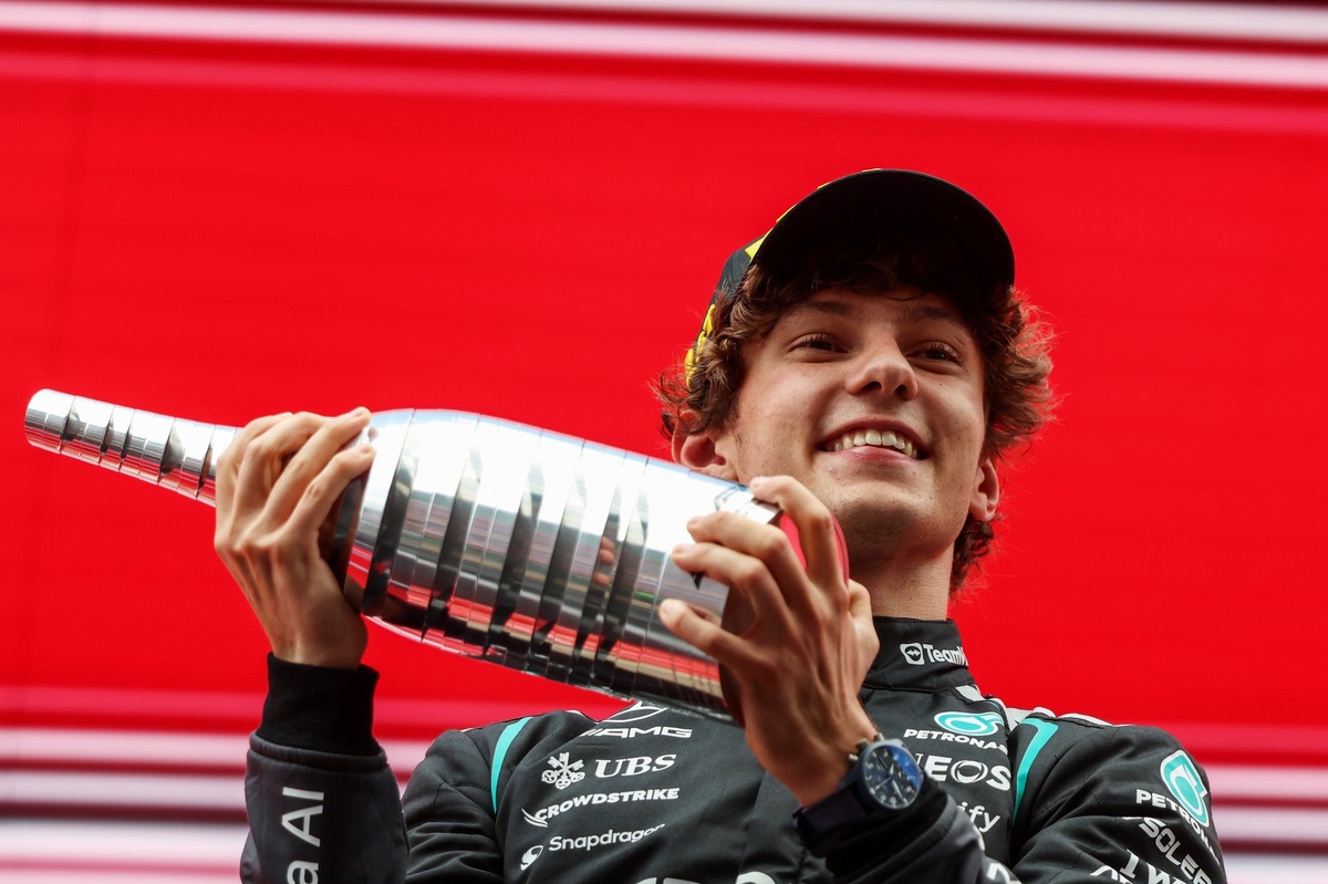 Bernie Collins揭秘：Antonelli Belgian GP 勝出關鍵在於 Bono 的工程師指揮