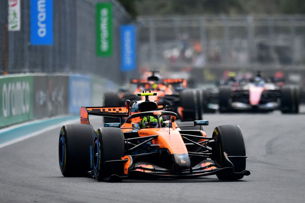 諾里斯主宰邁阿密衝刺賽 McLaren 包辦一二