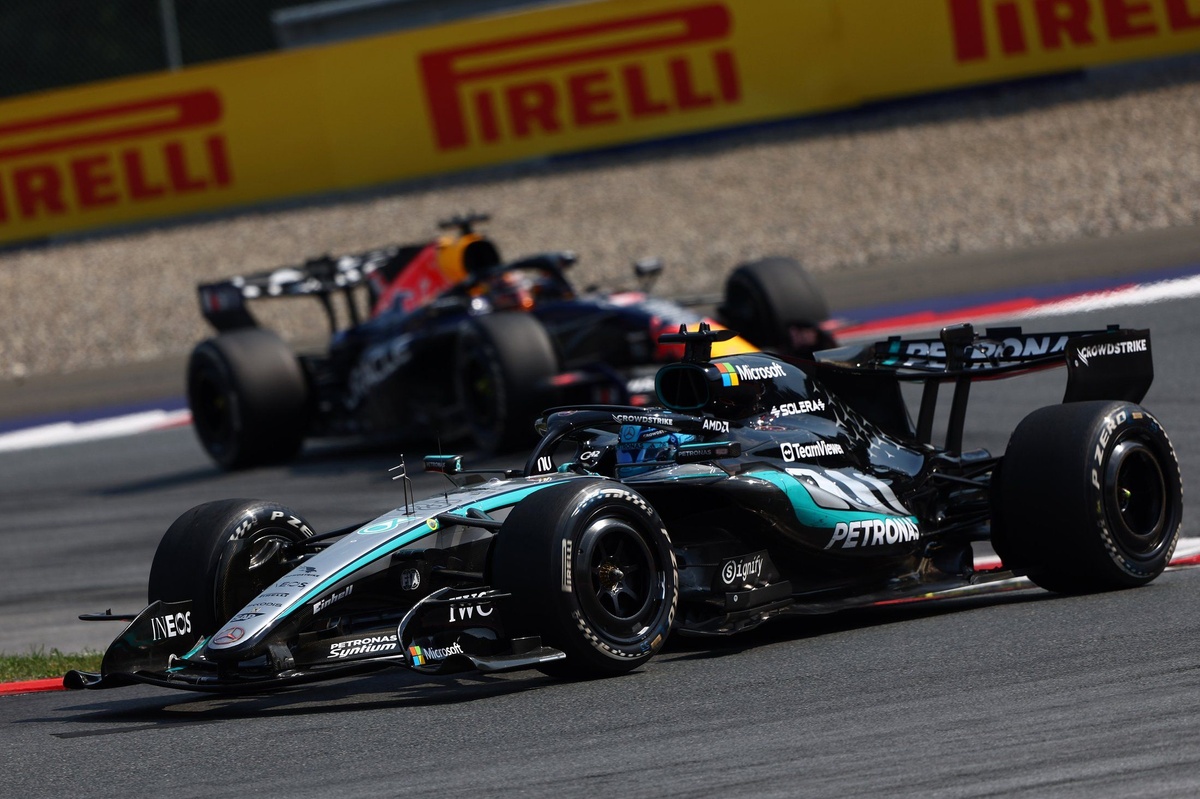 Russell 奧地利奪冠：Verstappen 追擊無功，Mercedes 再登頂峰