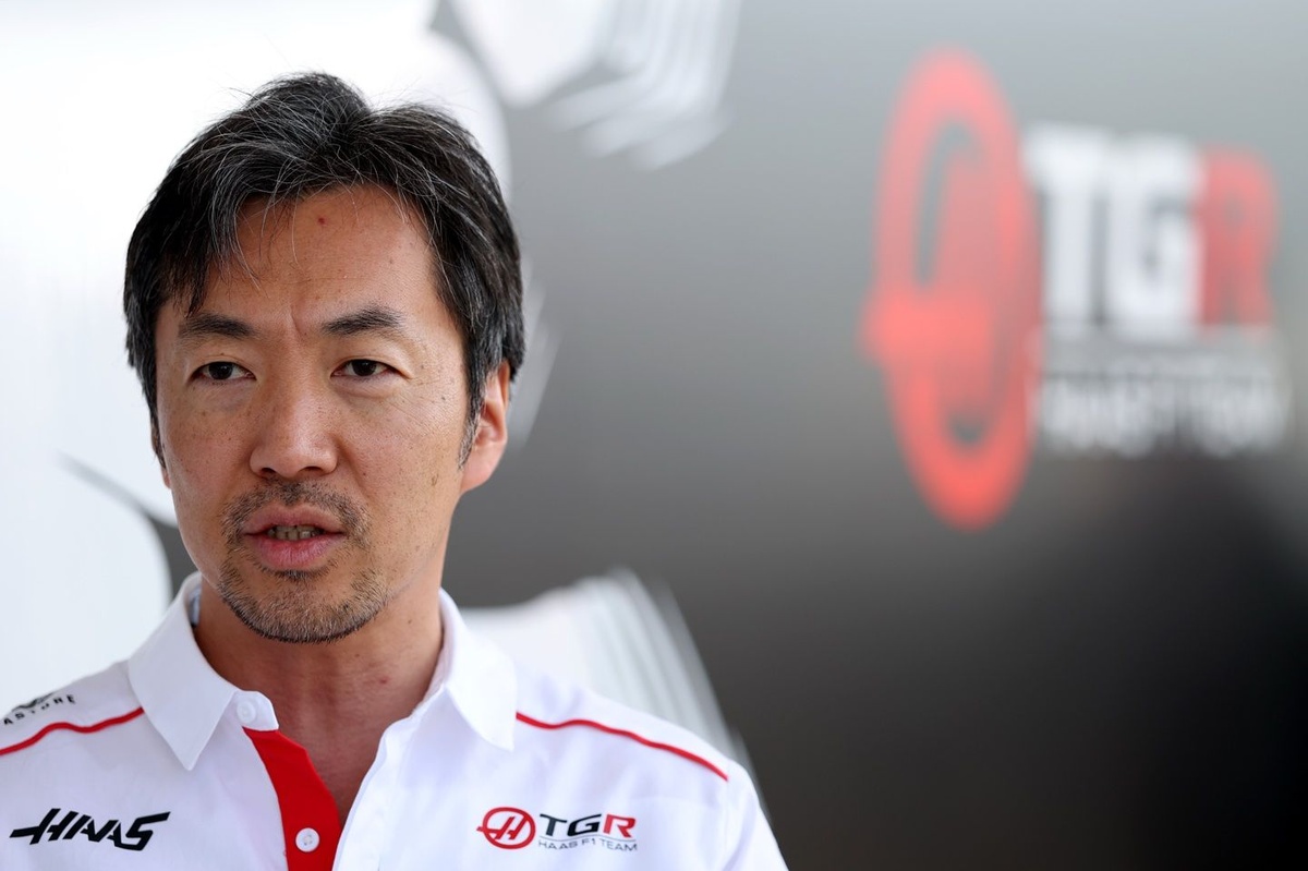Haas 車隊領隊小松亞央日本大獎賽後突訪考文垂城足球會訓練