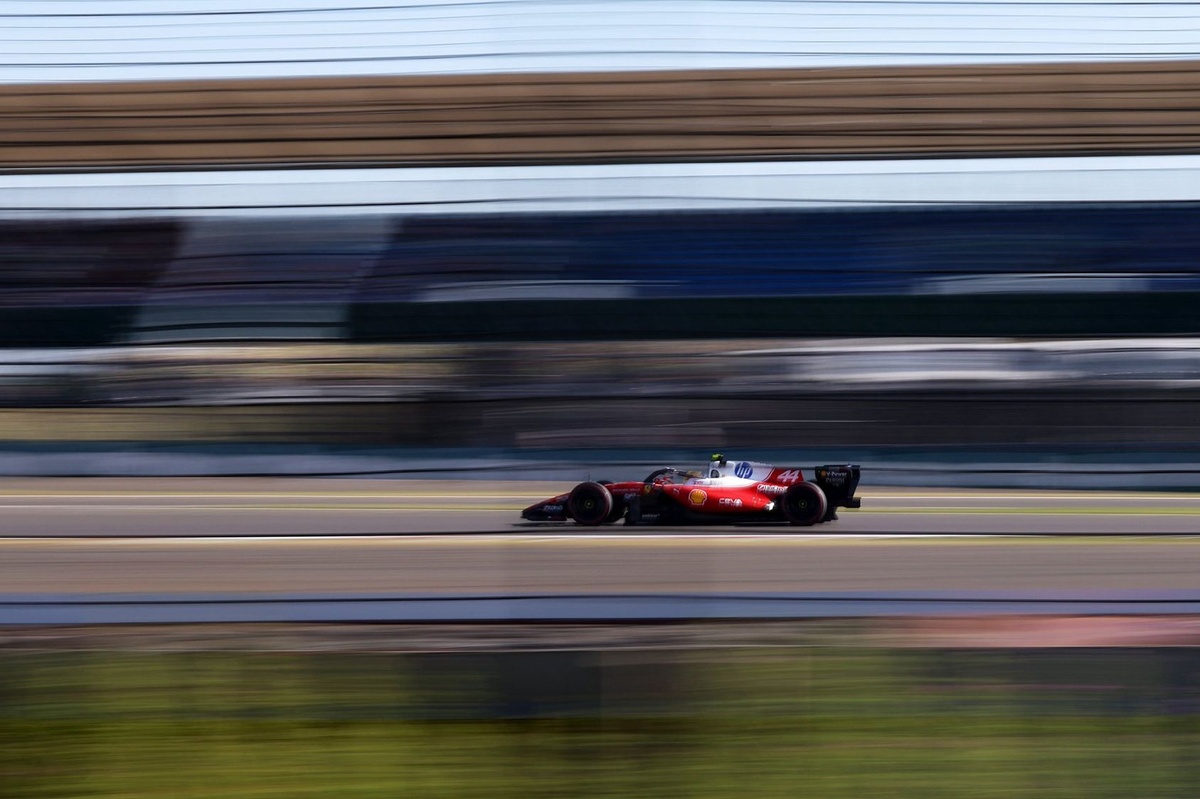 銀石衝刺賽發車順：Hamilton 領跑，Antonelli 與 Verstappen 緊隨