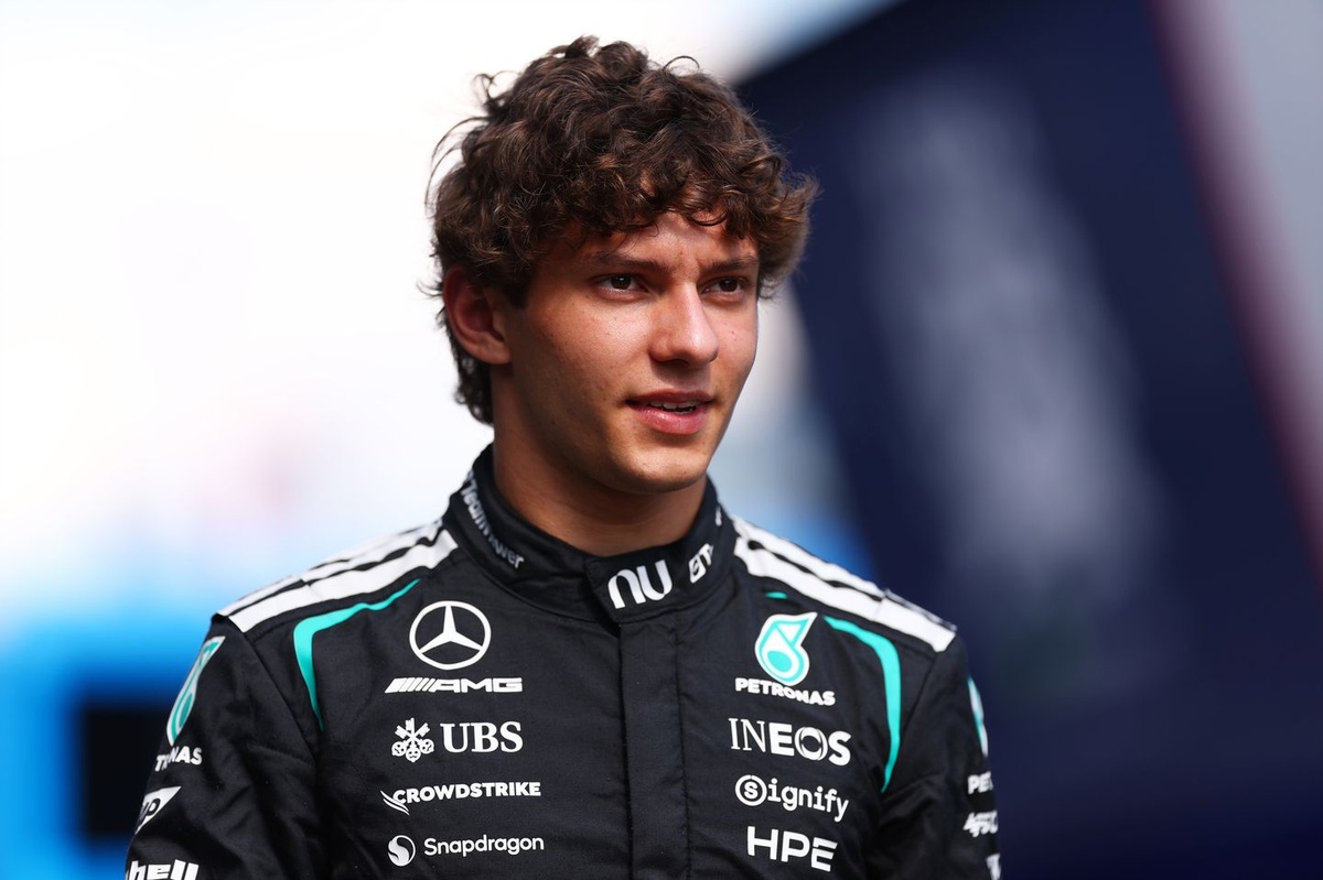 Antonelli 奧地利站周五雙冠：Mercedes 領跑，Ferrari 升級無效