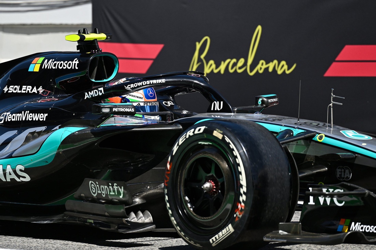 Antonelli 巴塞隆拿退賽　Mercedes 再現可靠性隱憂