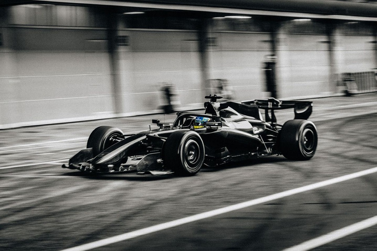 Fernando Alonso 評價 Aston Martin 2026 賽車巴塞隆拿首日測試