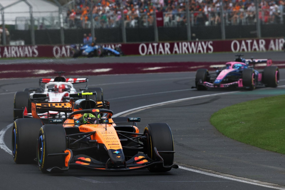 「一片混亂」Lando Norris 再轟 2026 F1 規則「極度人為」