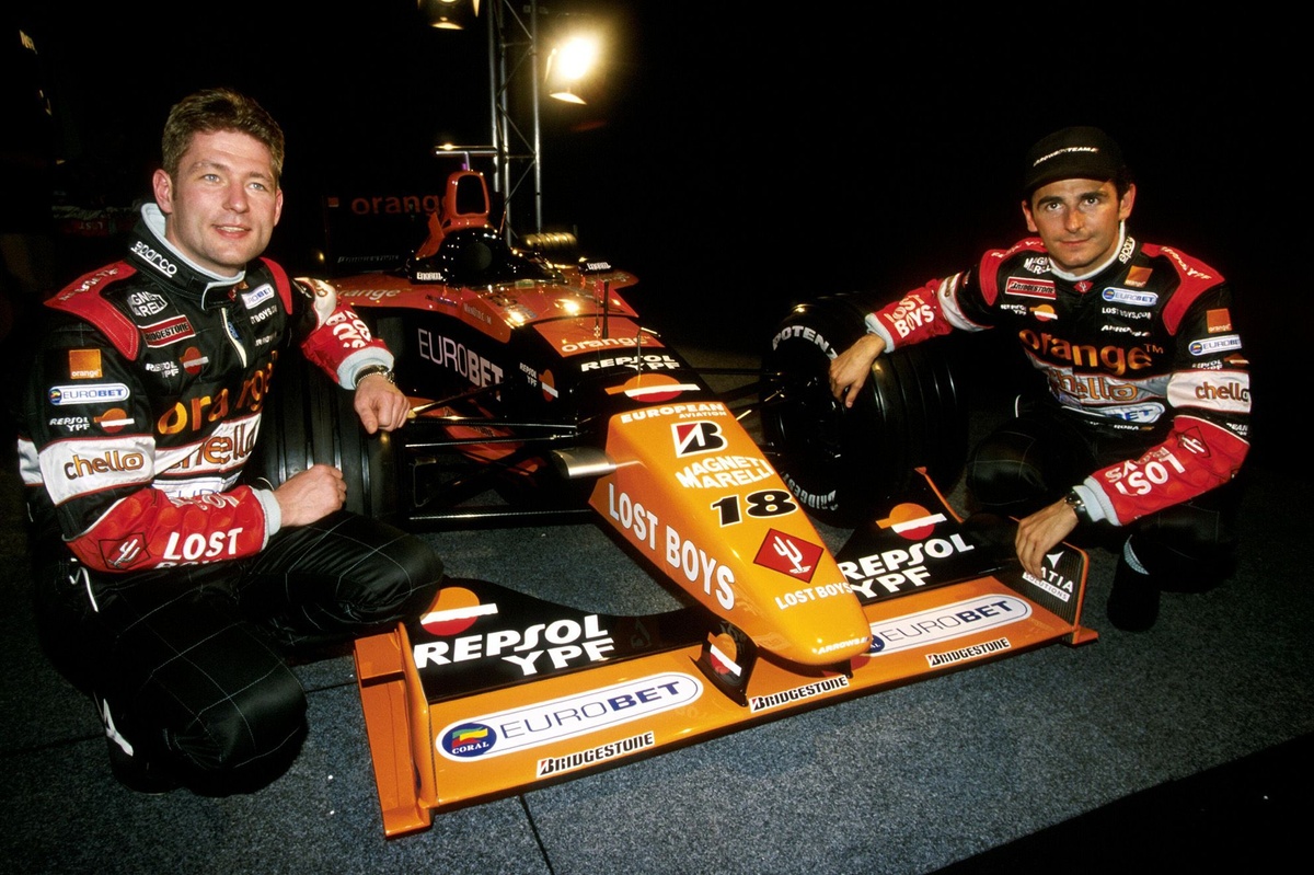 F1現代時代十大車隊跳槽王：韋斯塔潘父子上榜