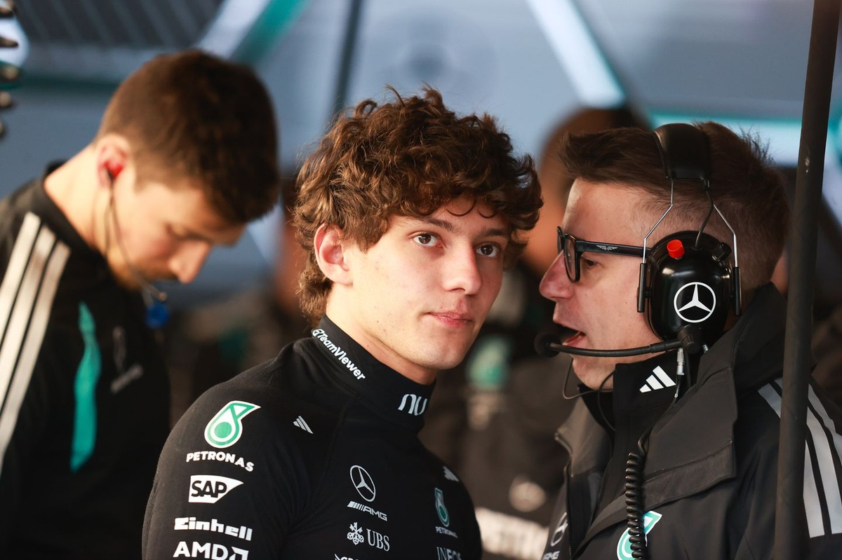Brundle：Antonelli 有 Bono 與 Toto Wolff 指點屬「幸運」　加拿大衝刺賽暴露成長陣痛