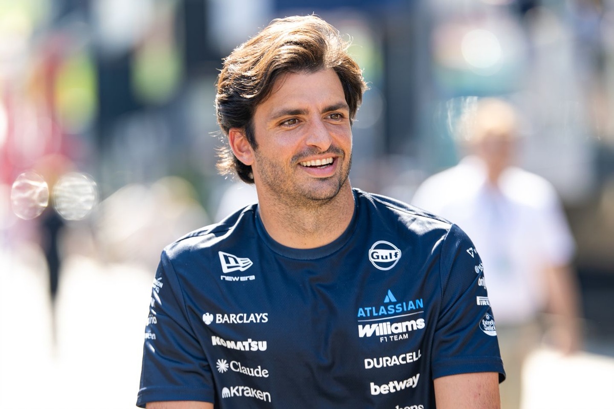 Sainz 讚賞 Antonelli 主動道歉：稱其為「好人」並祝願未來順利