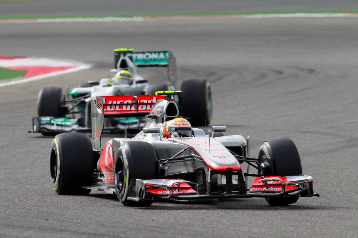 Alonso與Verstappen動向未明　F1 2027車手大洗牌或由兩大世界冠軍掀起