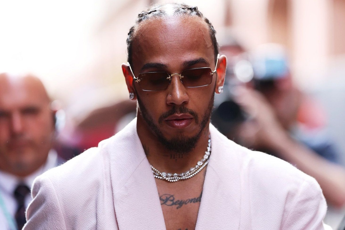 Kim Kardashian現身Monaco支持 Hamilton　Ferrari車房成焦點