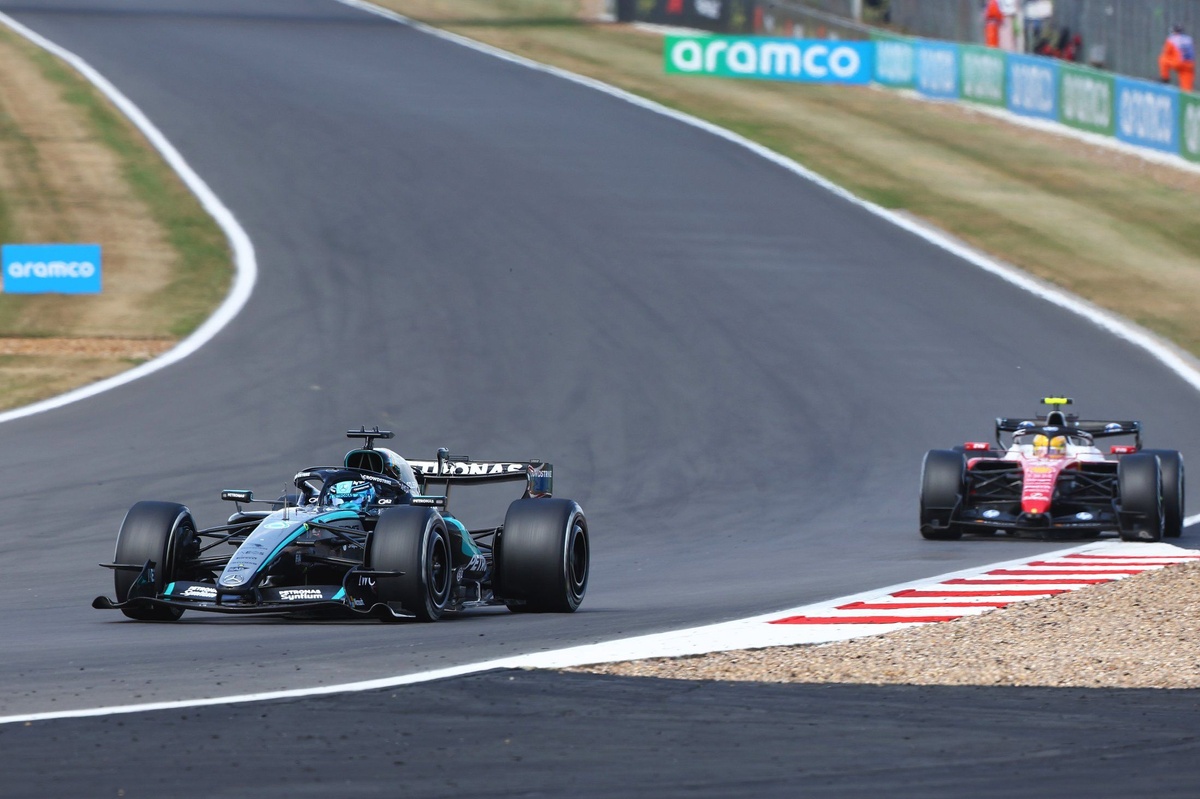 Russell 自責表現落後：2026 年 F1 冠軍需大幅提升
