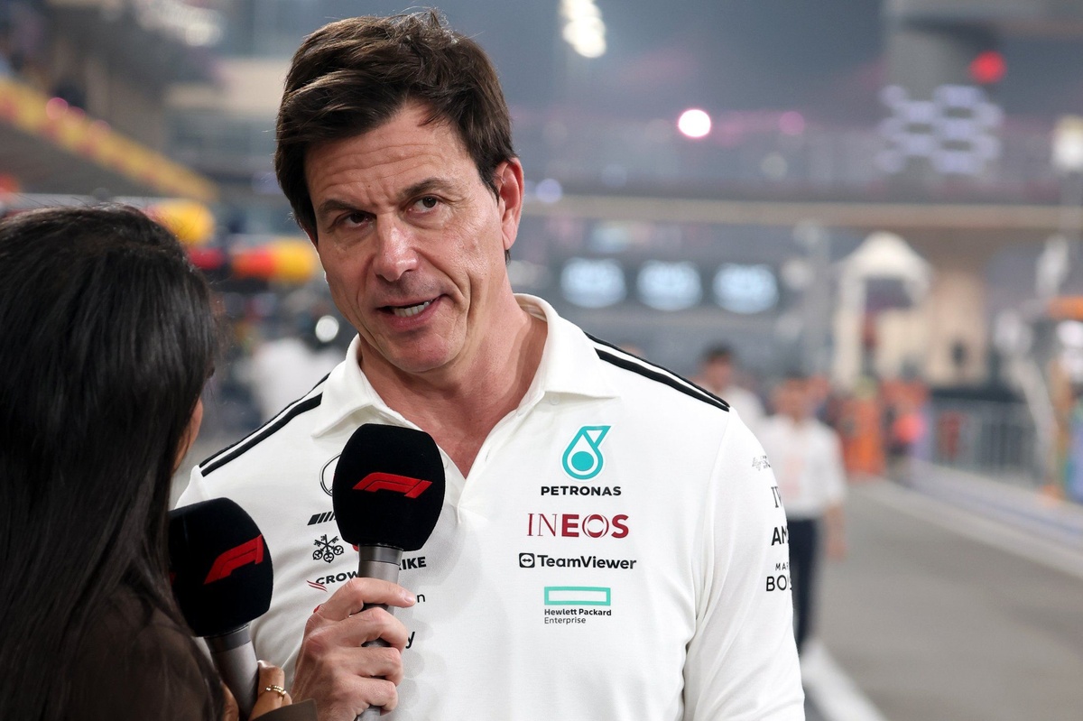 Toto Wolff 揭2016年險炒掉 Hamilton 與 Rosberg：車隊內鬥達極限