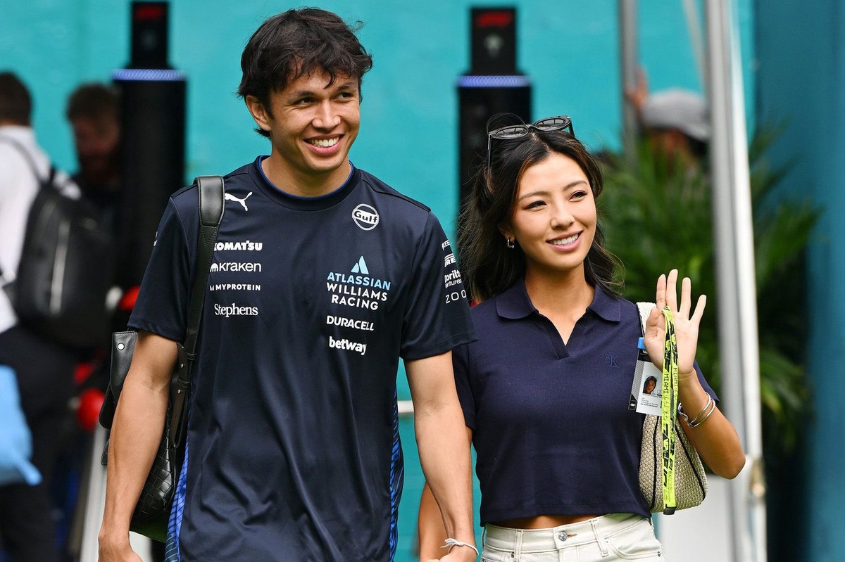 Albon 未婚妻 Lily Muni He 分享浪漫求婚細節