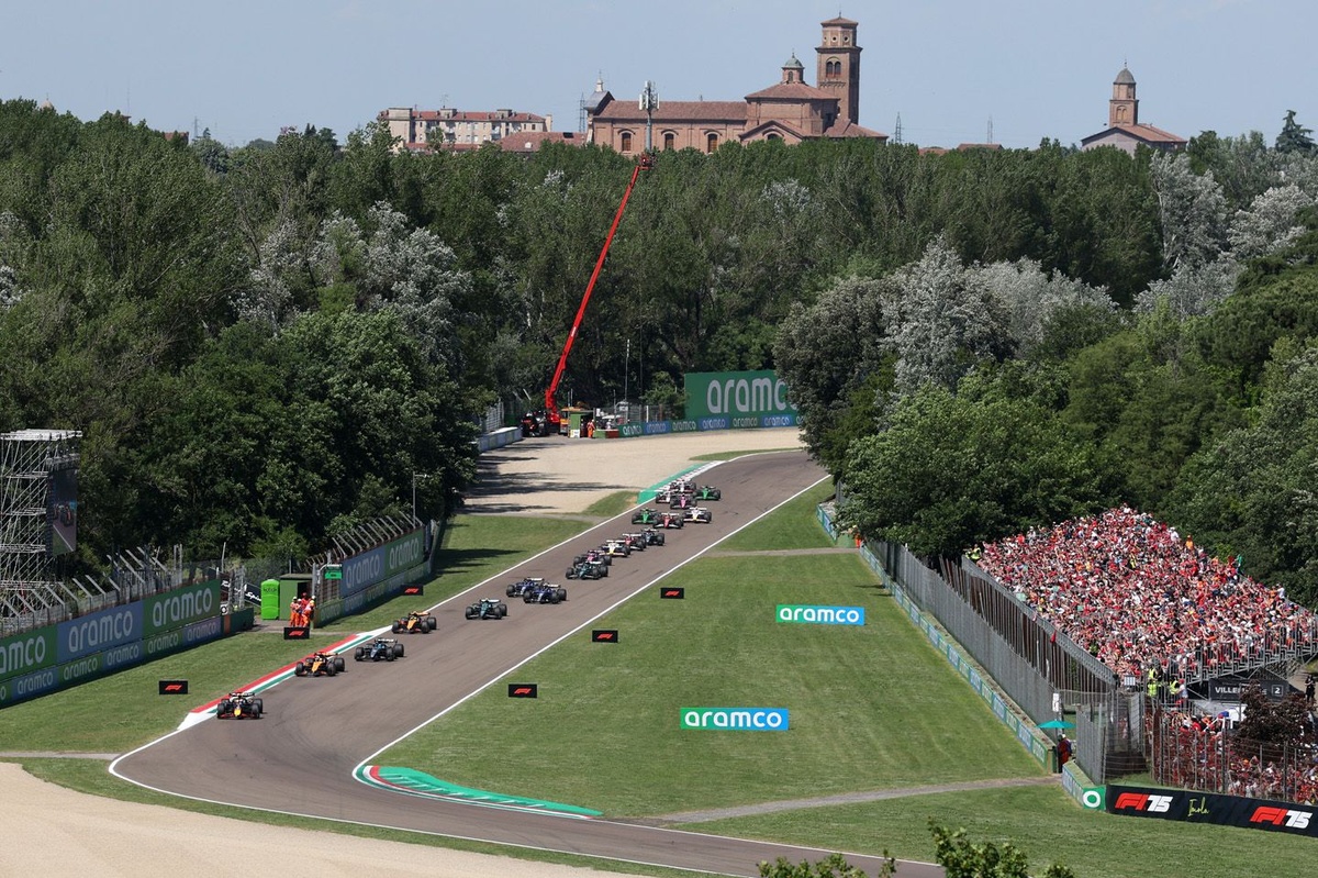 Imola 傳或頂替中東站　2026 賽季尾段可能重返 F1 日程