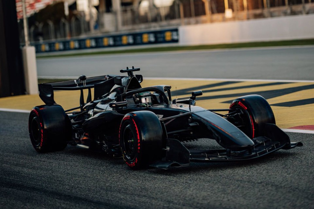 Aston Martin 2026賽車設計引爆熱議：粉絲讚Newey「你是巫師」